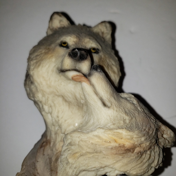 Wolf and Pup Figurene by Slockbower - Picture 8 of 8